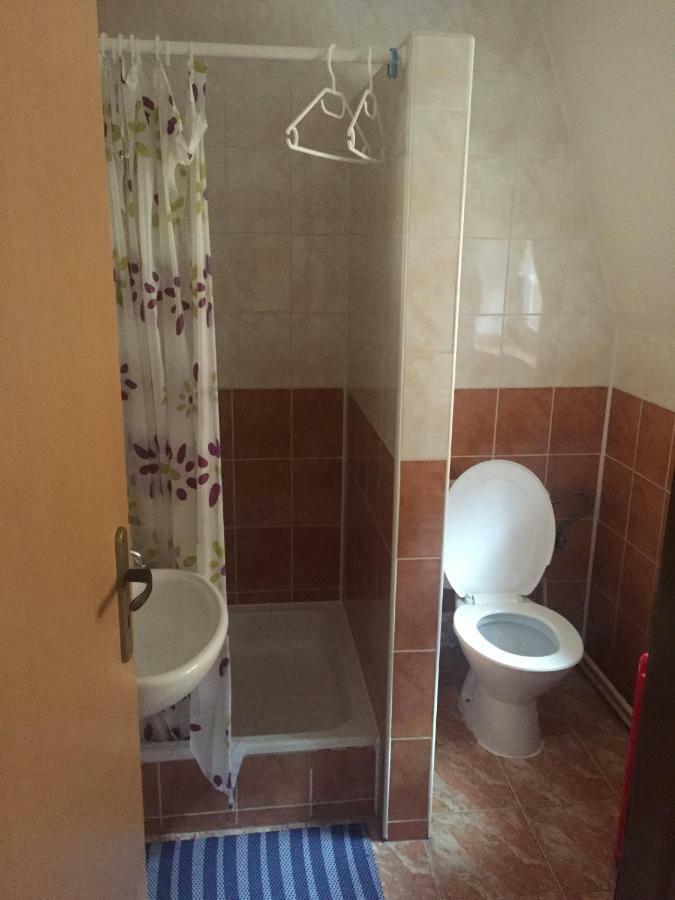 Apartmany Ingrid เบเชนยอวา ภายนอก รูปภาพ